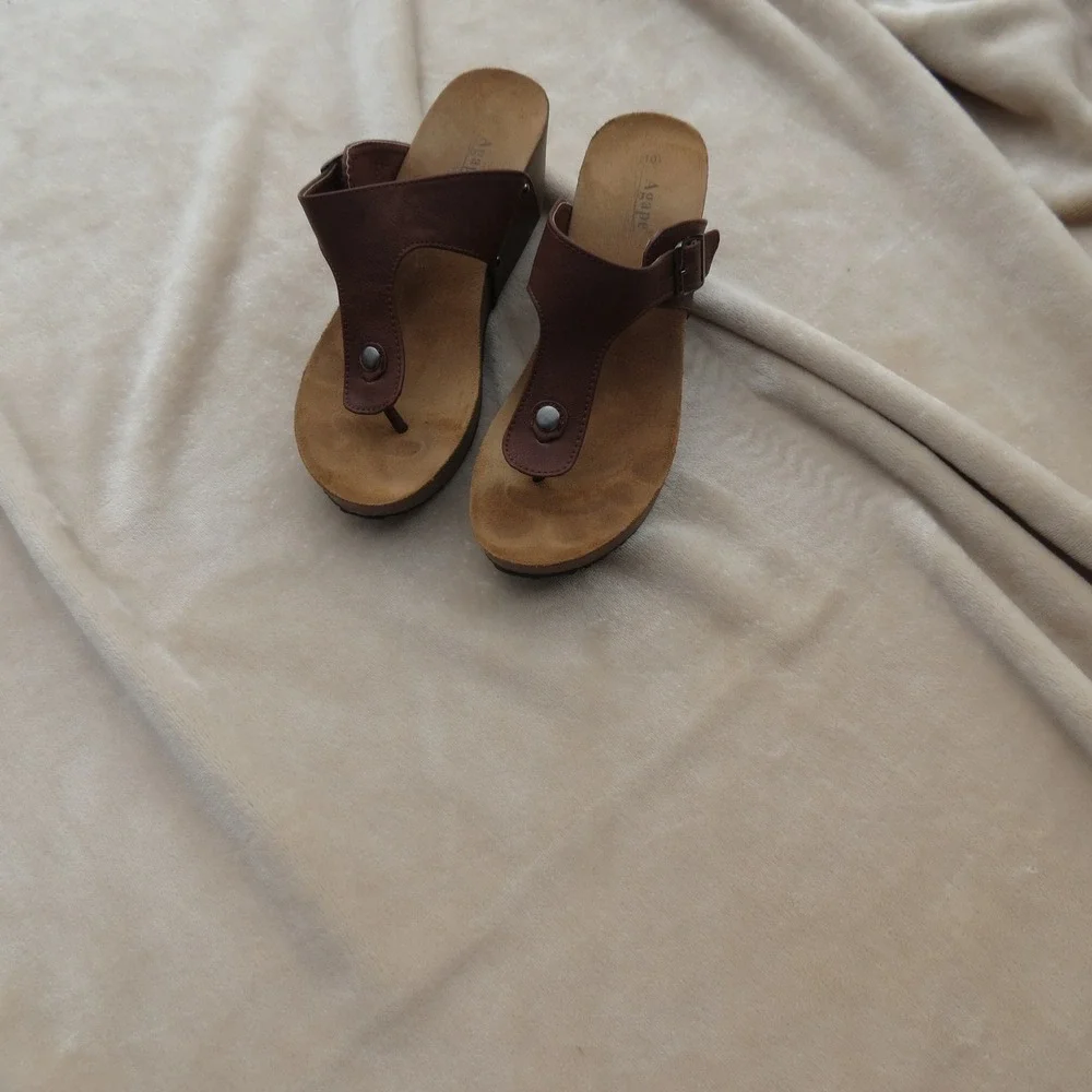 Agape Collection Sandals Womens 10 Brown Wedge Thong Buckle Platform Comfort